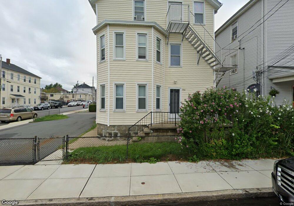 754 Globe St unit 3, Fall River, MA 02724 - photo 1