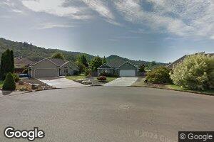 169 Laquinta Ct, Winchester, OR 97495