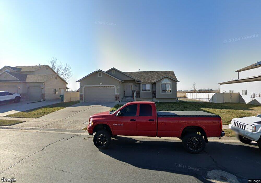 5745 S 4650 W, Hooper, UT 84315 - photo 1