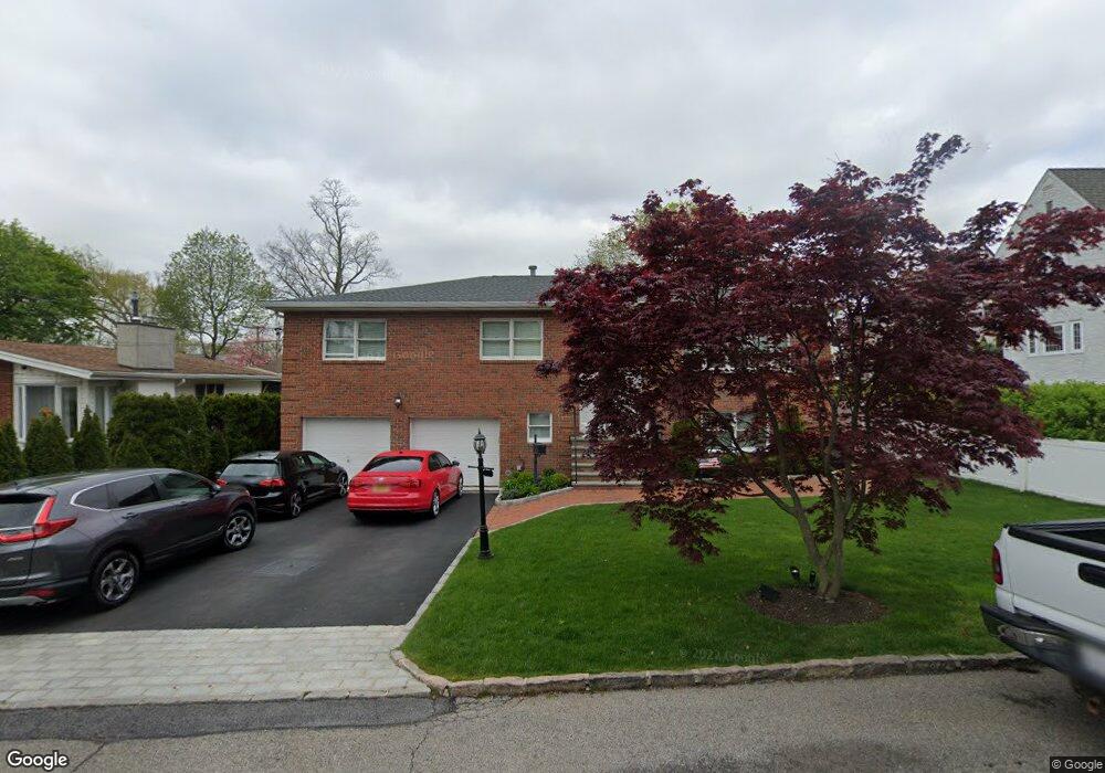 41 Mohawk Rd, Yonkers, NY 10710 - photo 1
