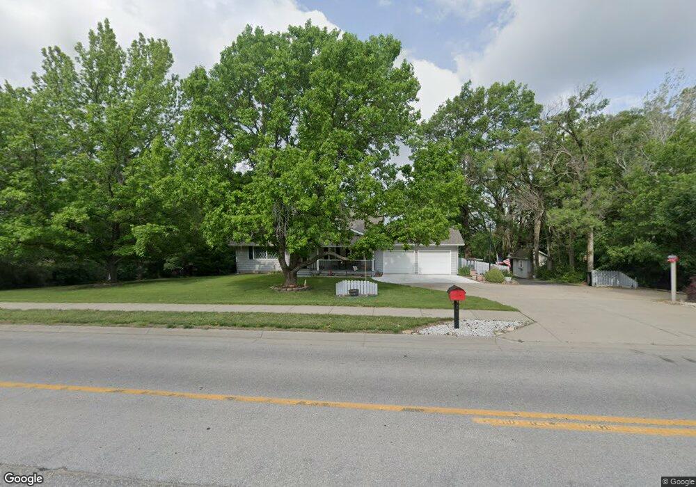 5521 SW Wanamaker Rd, Topeka, KS 66610 - photo 1