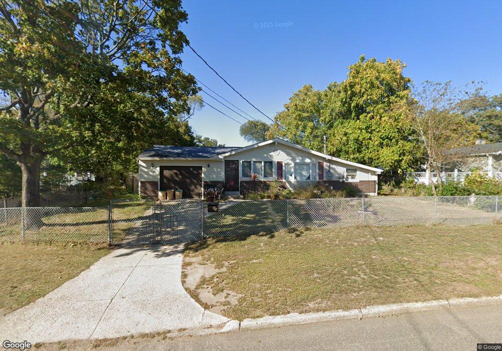 43 Hackmatac St, Central Islip, NY 11722 - photo 1
