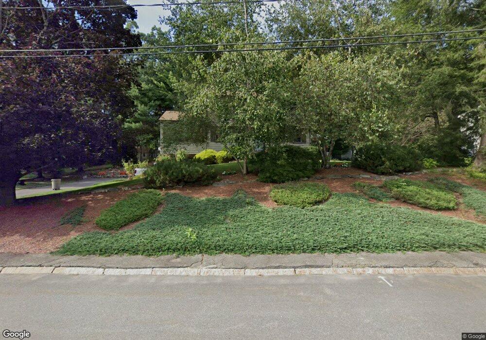 10 Margaret Cir, Nashua, NH 03062 - photo 1