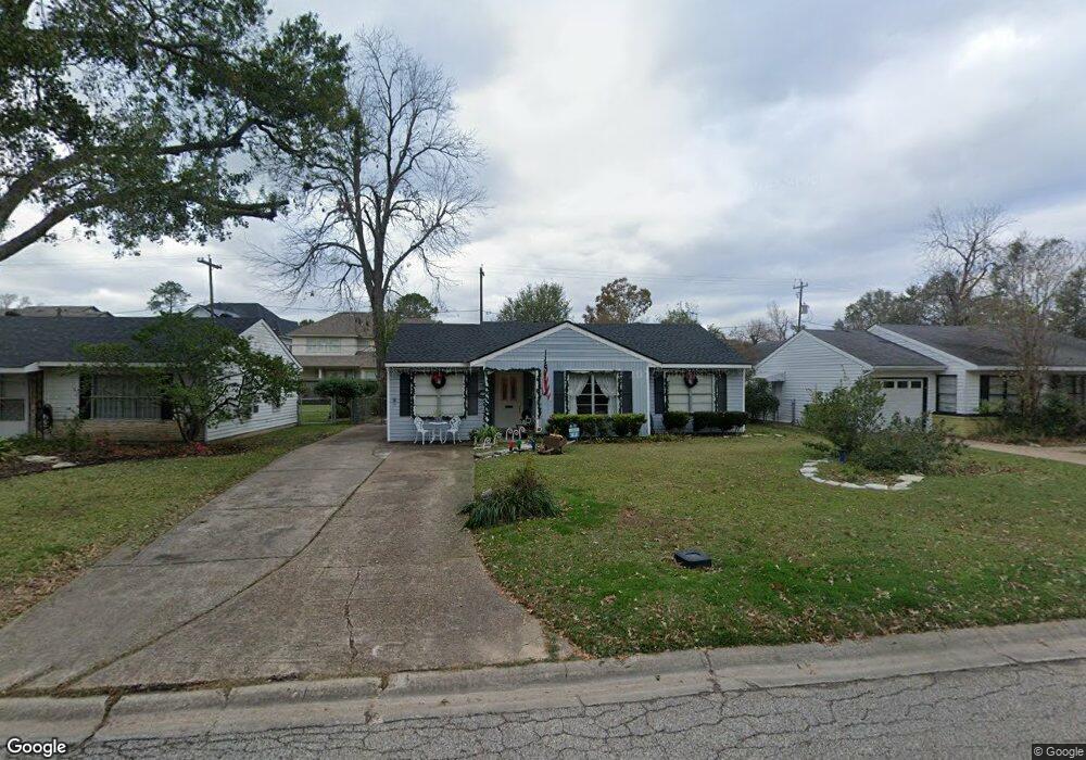 1618 Cheshire Ln, Houston, TX 77018 - photo 1