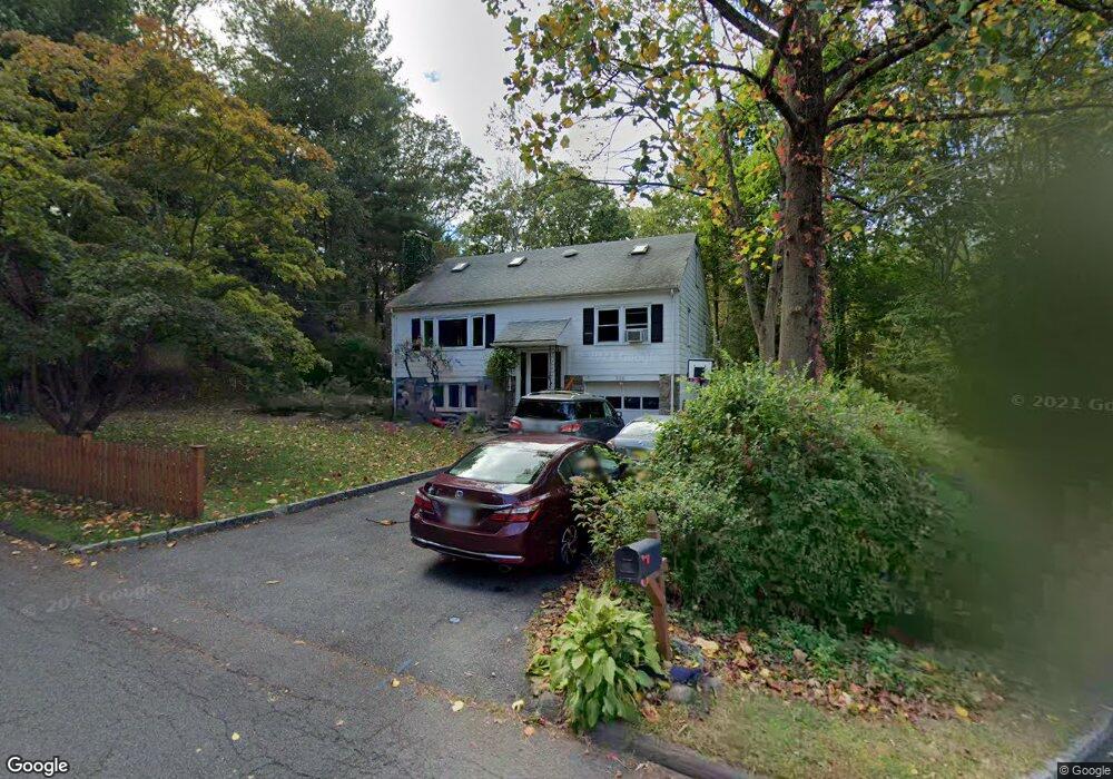 130 Lake Shore Dr, Pleasantville, NY 10570 - photo 1