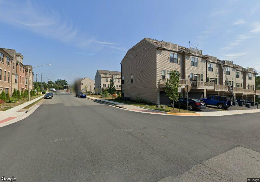 6160 Carey Park Ln, Falls Church, VA 22041 - photo 1