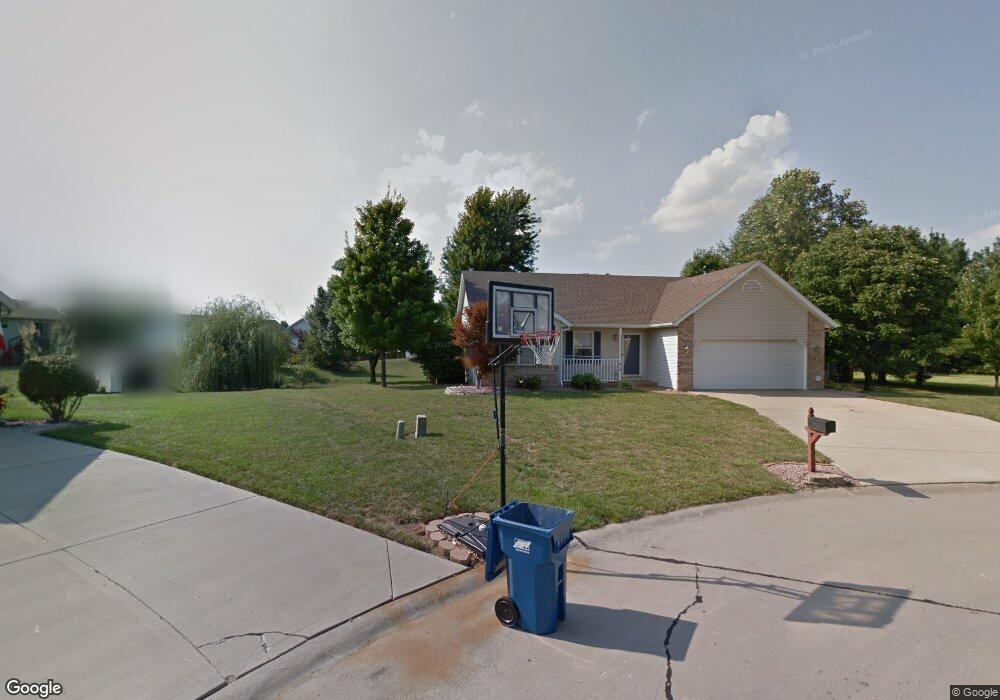 816 Woodland Dr, Maryville, IL 62062 - photo 1