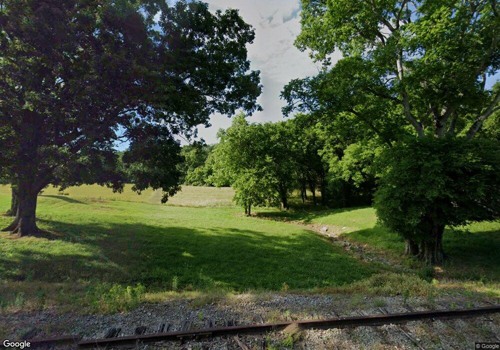 933 W Jackson St, Shelbyville, TN 37160 - photo 1