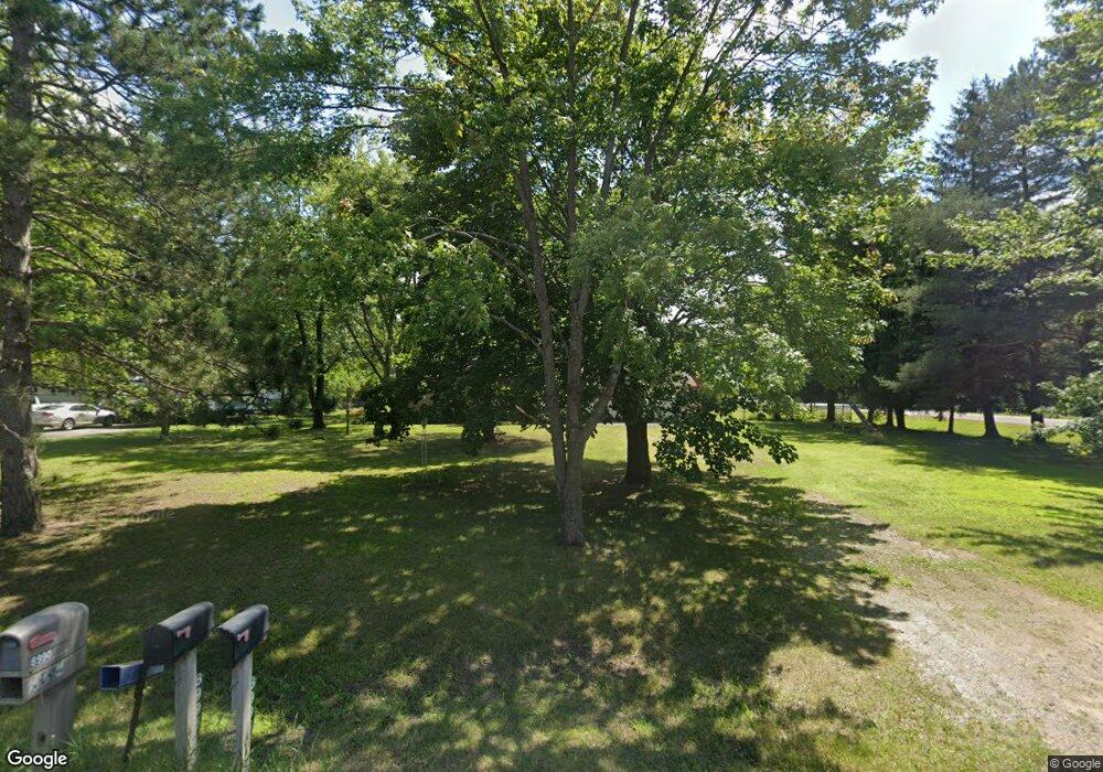 8995 Birch Run Rd, Millington, MI 48746 - photo 1