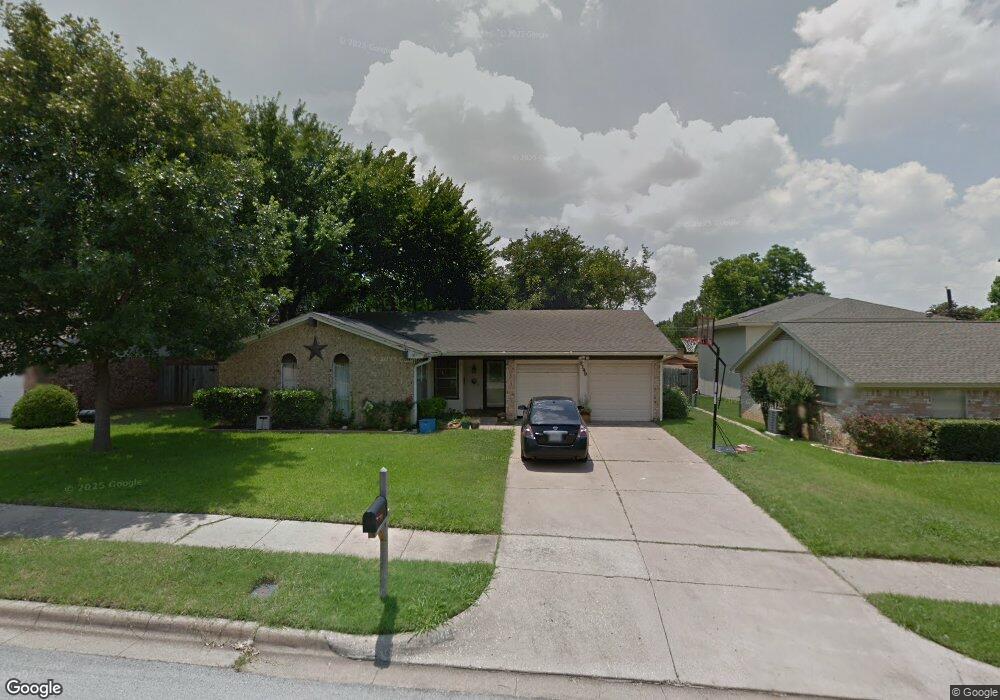 2149 Mountainview Dr, Hurst, TX 76054 - photo 1