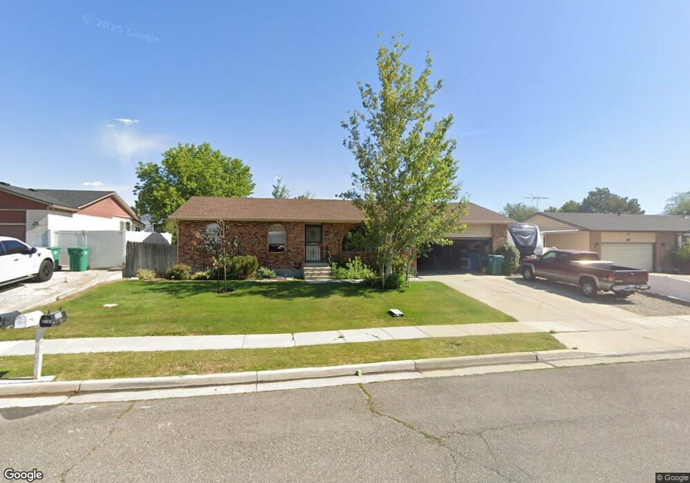 2818 Gilbert Dr, Riverton, UT 84065 - photo 1