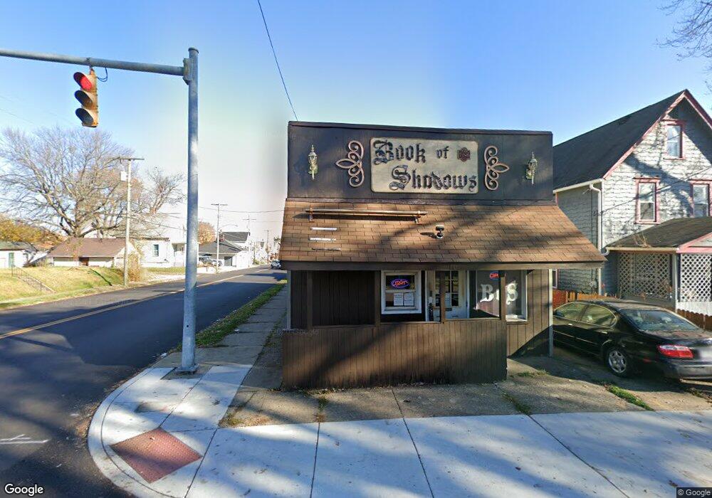 1100 Clarendon Ave SW, Canton, OH 44710 - photo 1