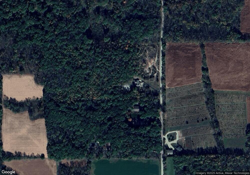 N8259 Smith Rd, Brooklyn, WI 53521 - photo 1