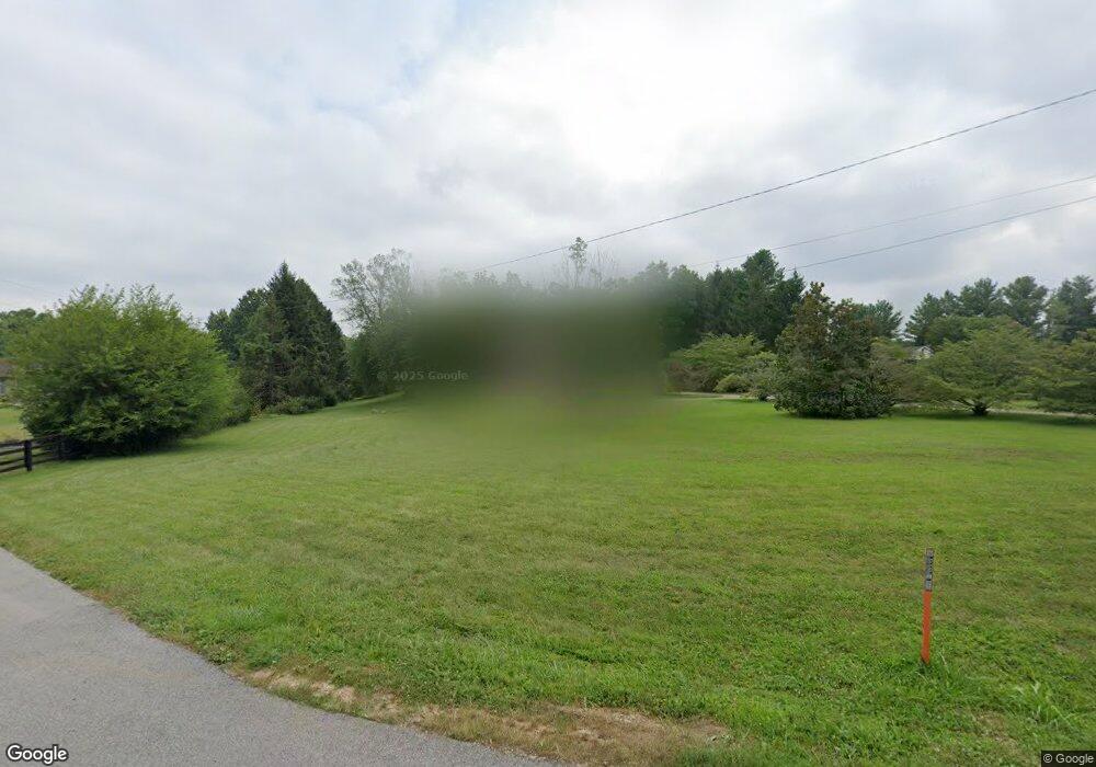 9107 Fairmount Rd, Louisville, KY 40291 - photo 1