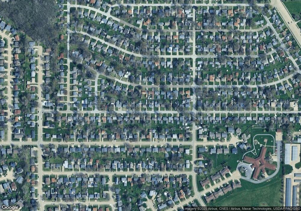 2906 W 67th St, Davenport, IA 52806 - photo 1