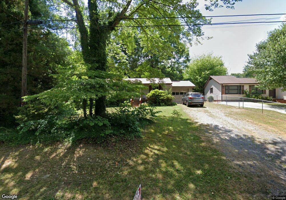 1500 Brookdale Dr, Asheboro, NC 27205 - photo 1