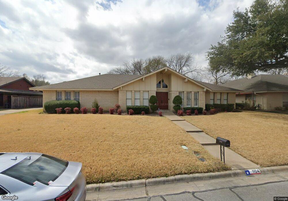 1104 San Juan Ct, Arlington, TX 76012 - photo 1