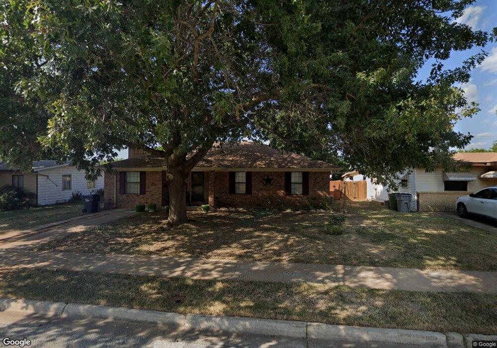 1302 Harvey Dr, Wichita Falls, TX 76302 - photo 1