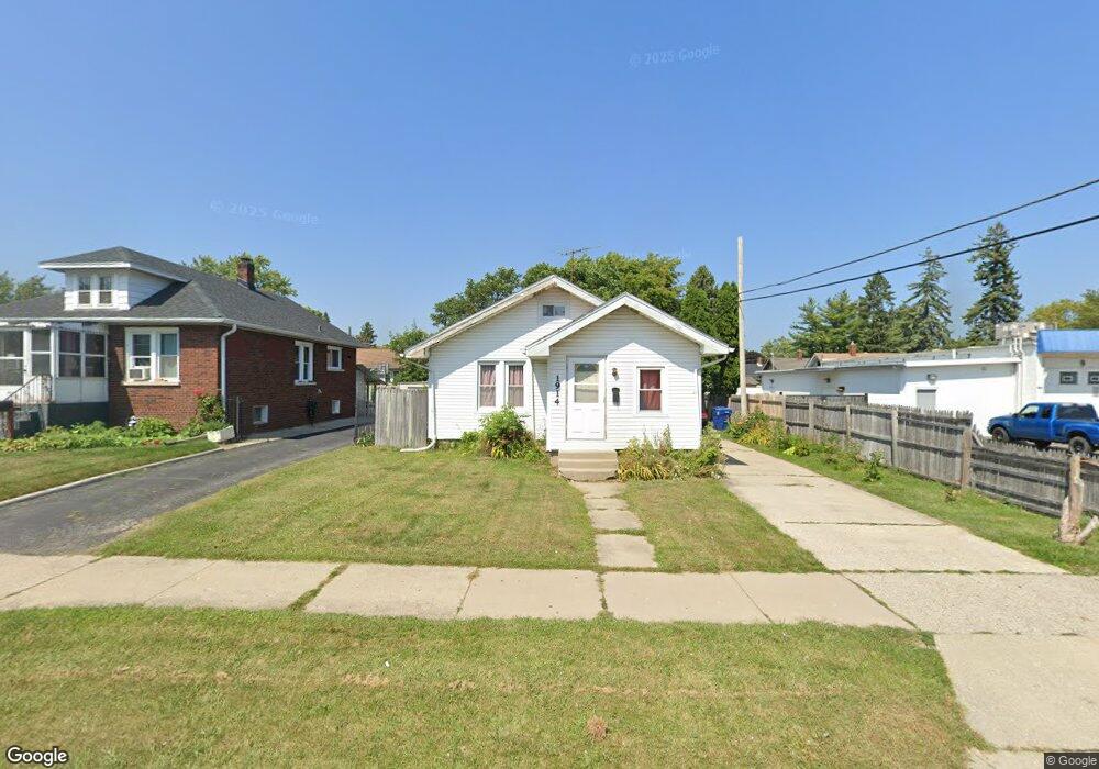 1914 Lloyd Ave, Waukegan, IL 60085 - photo 1