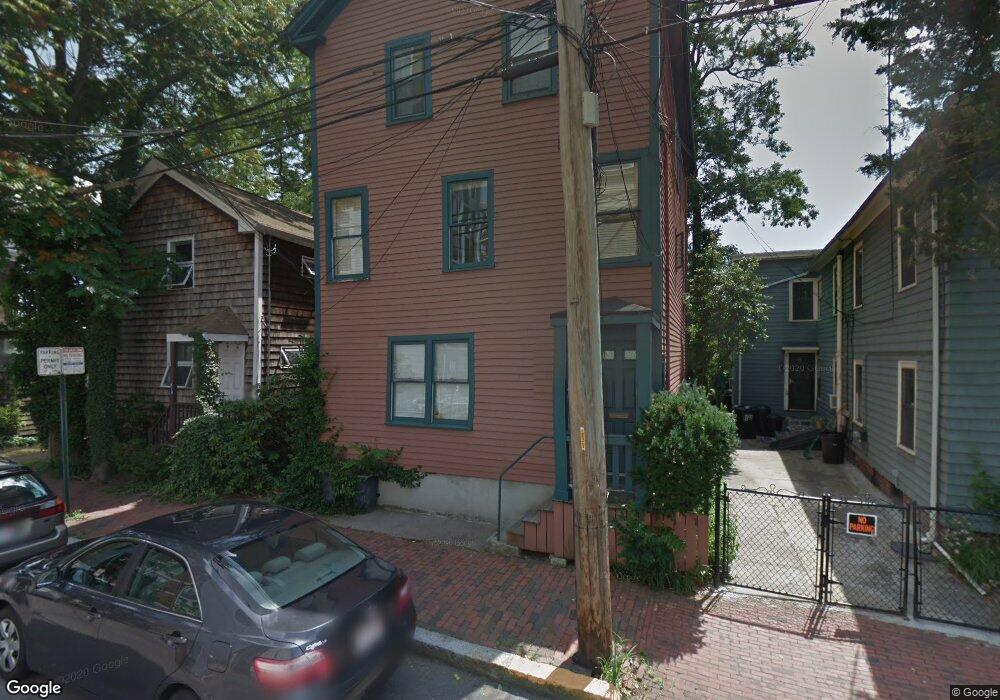 422 Franklin St unit 2, Cambridge, MA 02139 - photo 1