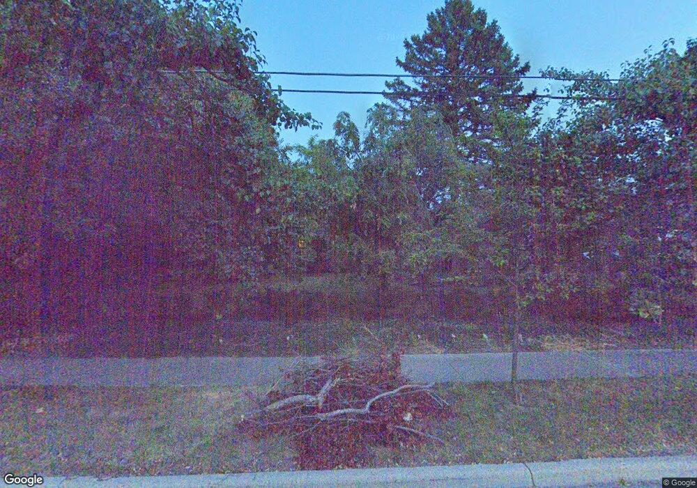 927 N Sheridan Rd, Waukegan, IL 60085 - photo 1