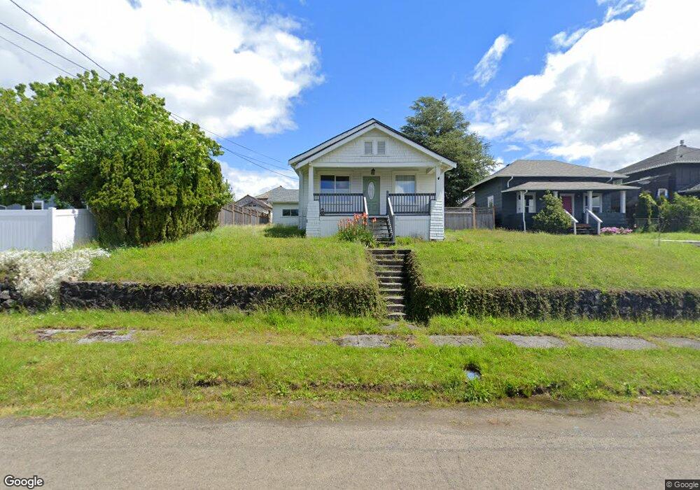 217 11th St, Raymond, WA 98577 - photo 1