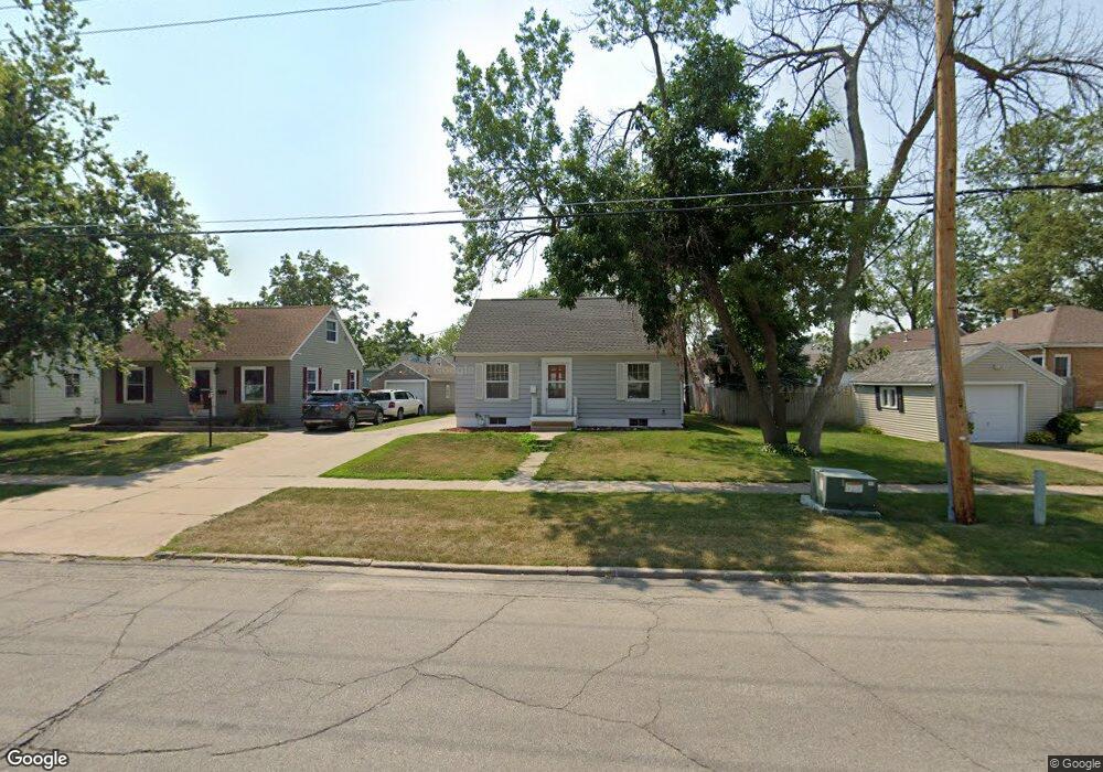 146 18th St SW, Cedar Rapids, IA 52404 - photo 1