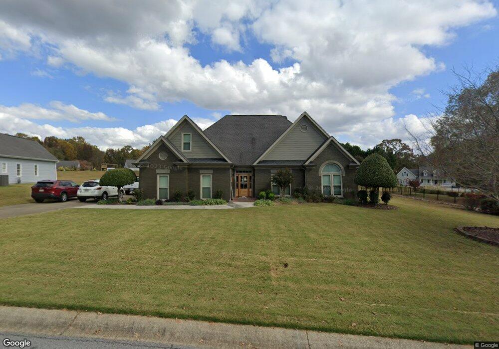 4928 Planters Way, Flowery Branch, GA 30542 - photo 1