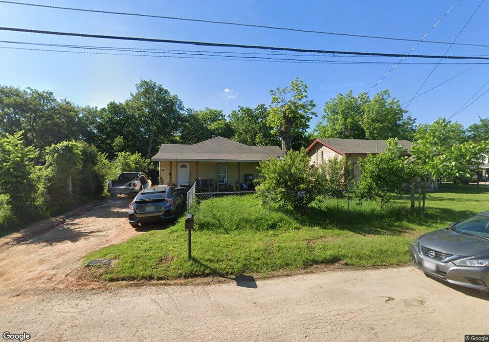 1205 W Lone Star Ave, Cleburne, TX 76033 - photo 1