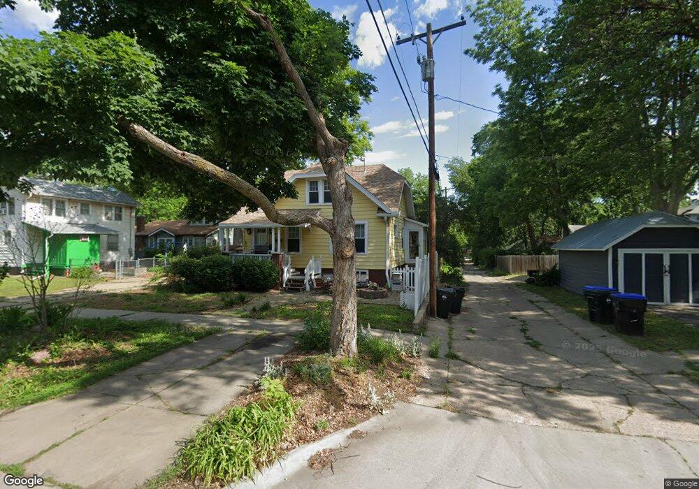 1810 SW 13th St, Topeka, KS 66604 - photo 1