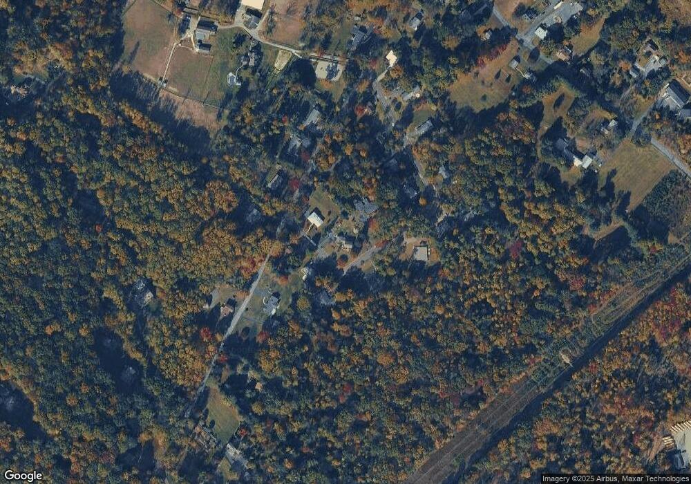 111 Laurel Ln, Pottstown, PA 19465 - photo 1