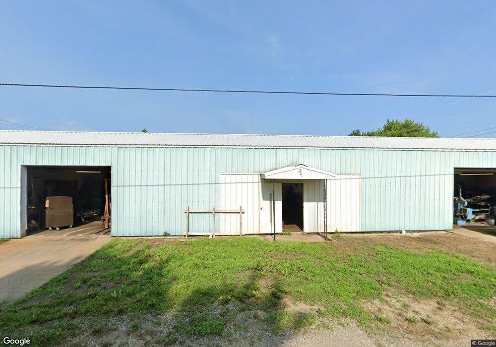 201 Fulton St, Auburn, IN 46706 - photo 1