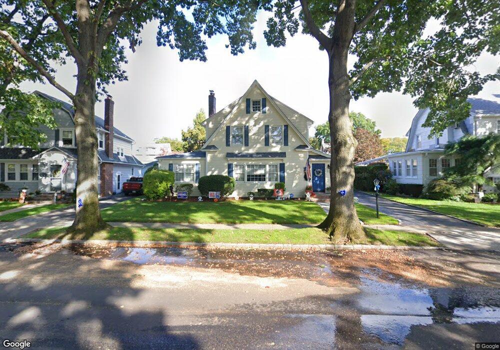 49 Hudson Rd, Floral Park, NY 11001 - photo 1