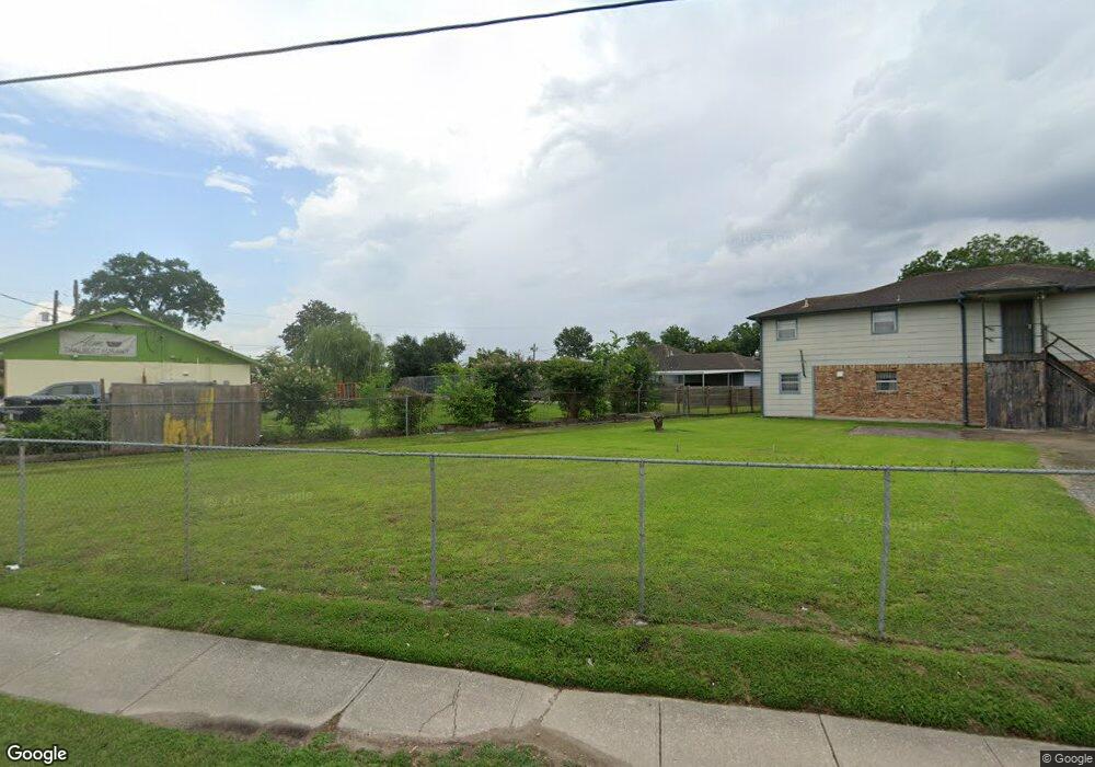 9704 W Montgomery Rd, Houston, TX 77088 - photo 1