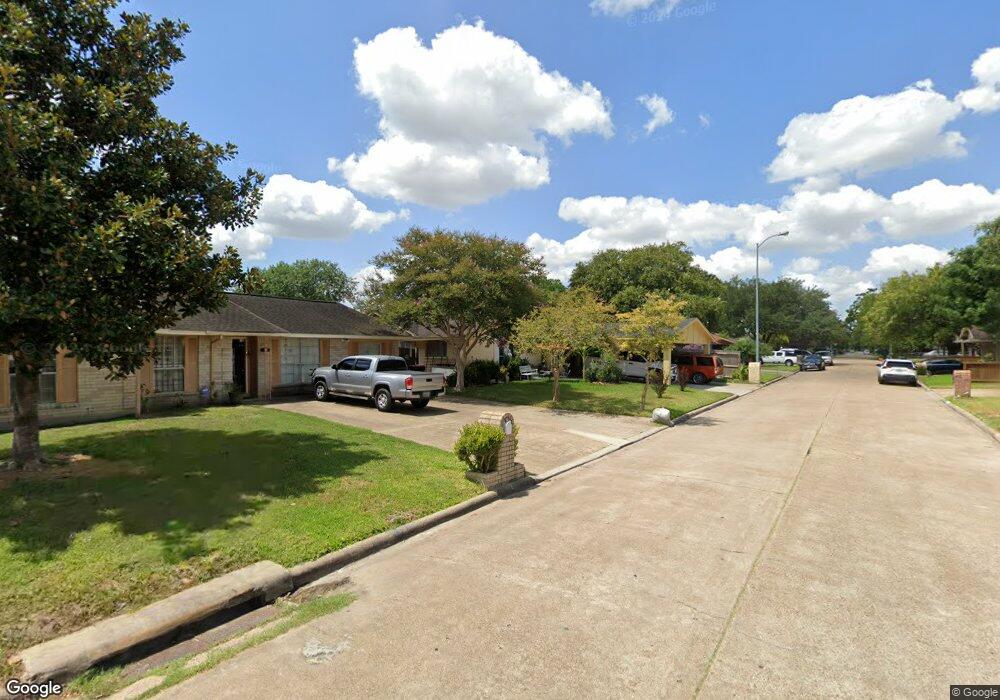 935 Fruitvale Dr, Houston, TX 77038 - photo 1