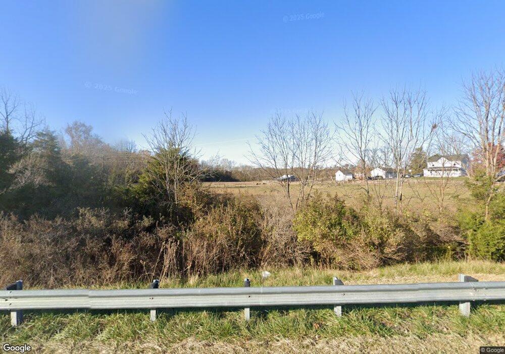 752 Hermitage Rd, Staunton, VA 24401 - photo 1