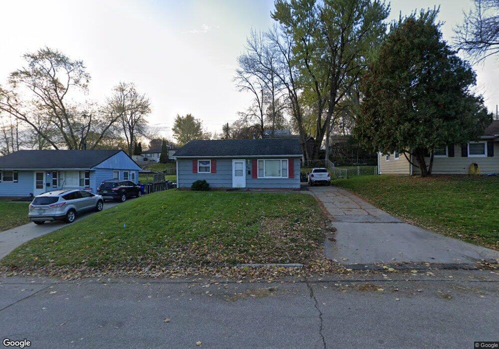 1715 11th Ave SW, Cedar Rapids, IA 52404 - photo 1