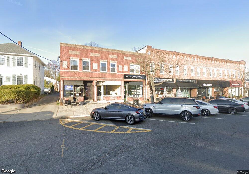 19 W Hudson Ave unit 2nd Fl, Englewood, NJ 07631 - photo 1