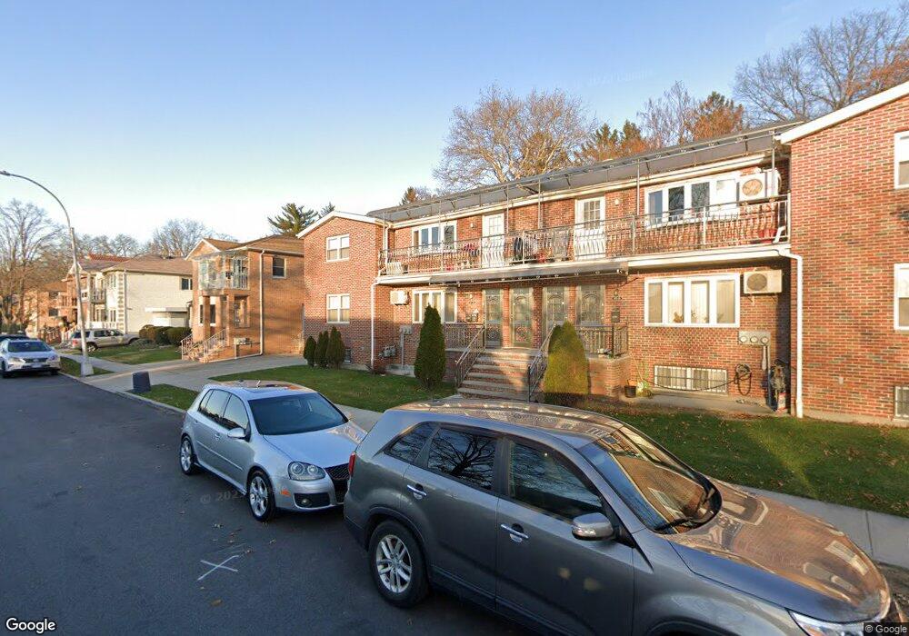 6753 185th St unit 2/F, Fresh Meadows, NY 11365 - photo 1