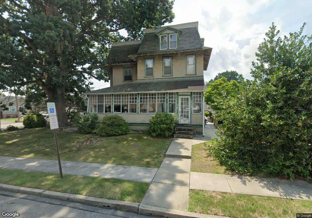 205 Sylvania Ave, Folsom, PA 19033 - photo 1