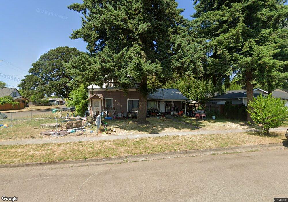 621 S Willamette St, Newberg, OR 97132 - photo 1