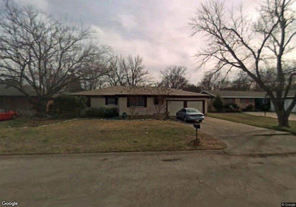 1217 Tanglewood Dr, Cleburne, TX 76033 - photo 1