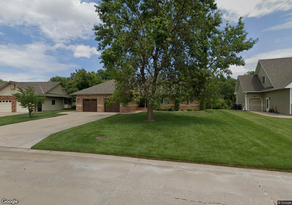 1217 Turkey Creek Dr, McPherson, KS 67460 - photo 1