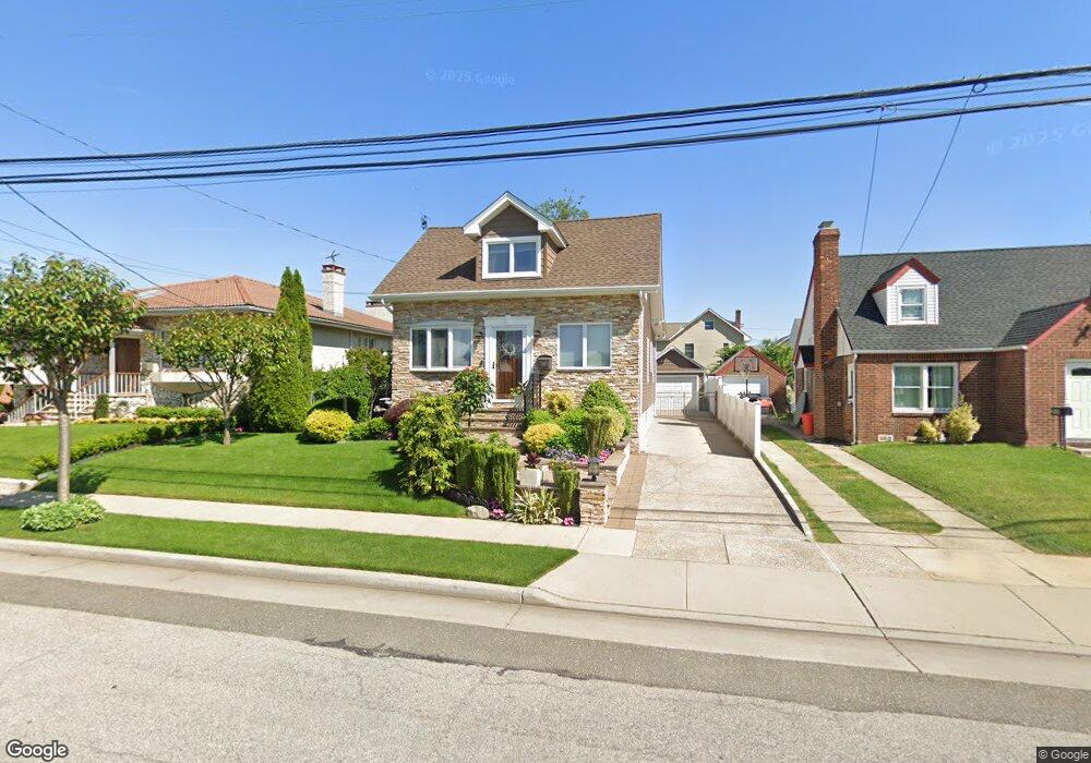 116 Fairfield Ave, Mineola, NY 11501 - photo 1