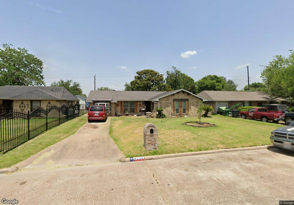 8334 Whitecastle Ln, Houston, TX 77088 - photo 1