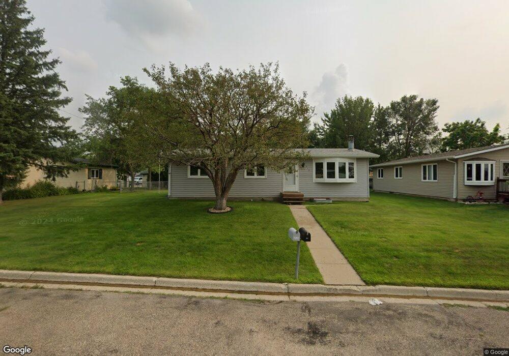 917 14th St SW, Jamestown, ND 58401 - photo 1