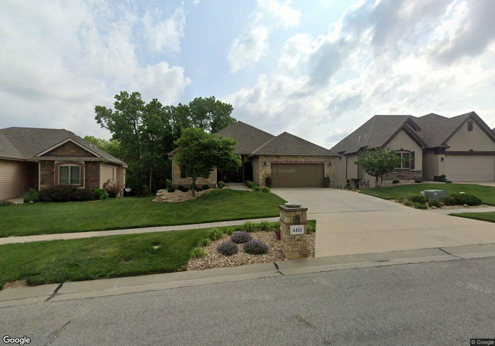 4424 SW Shenandoah Rd, Topeka, KS 66610 - photo 1