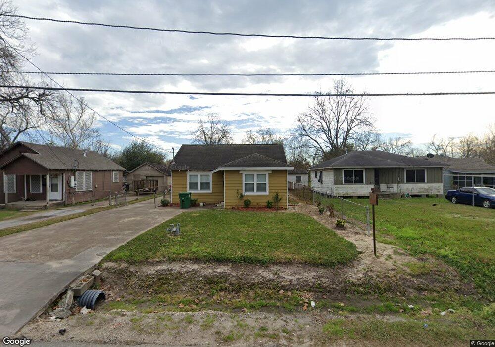 3402 Melbourne St, Houston, TX 77026 - photo 1