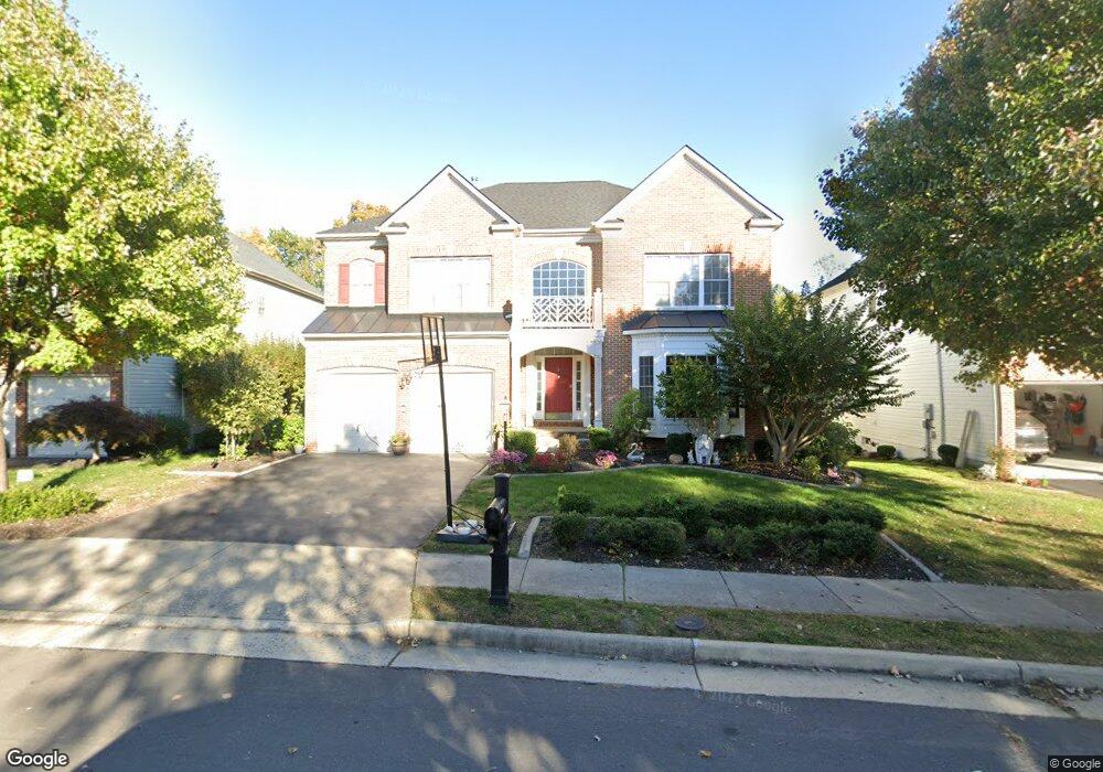 25710 South Village Dr, Chantilly, VA 20152 - photo 1