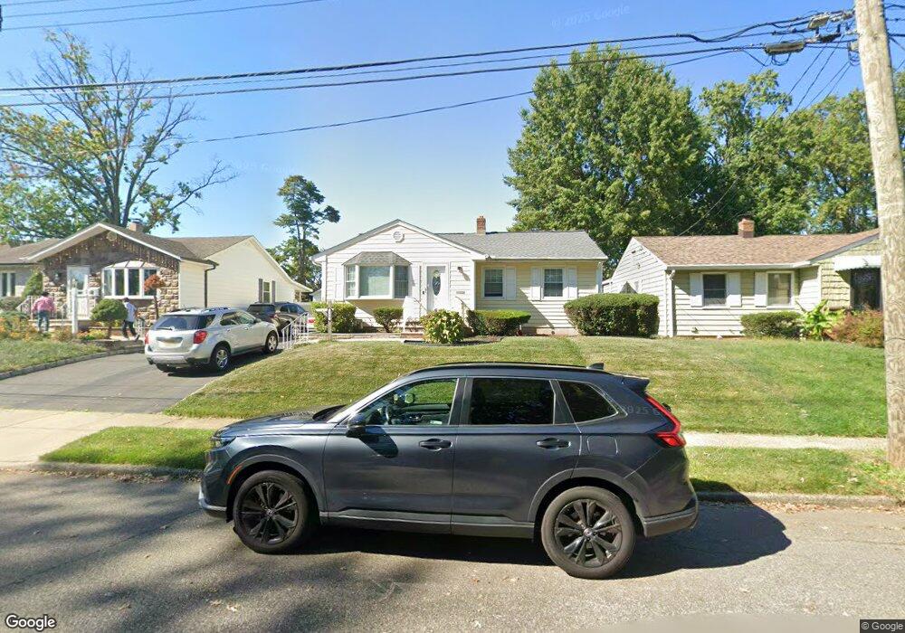 180 Creemer Ave, Iselin, NJ 08830 - photo 1